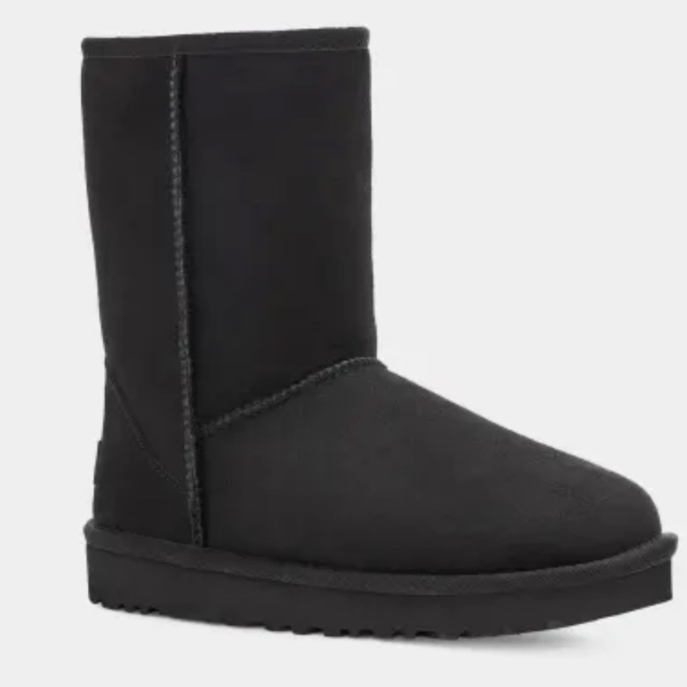 NWOT UGG Australia Black Soft Suede Leather Midi Classic Boots